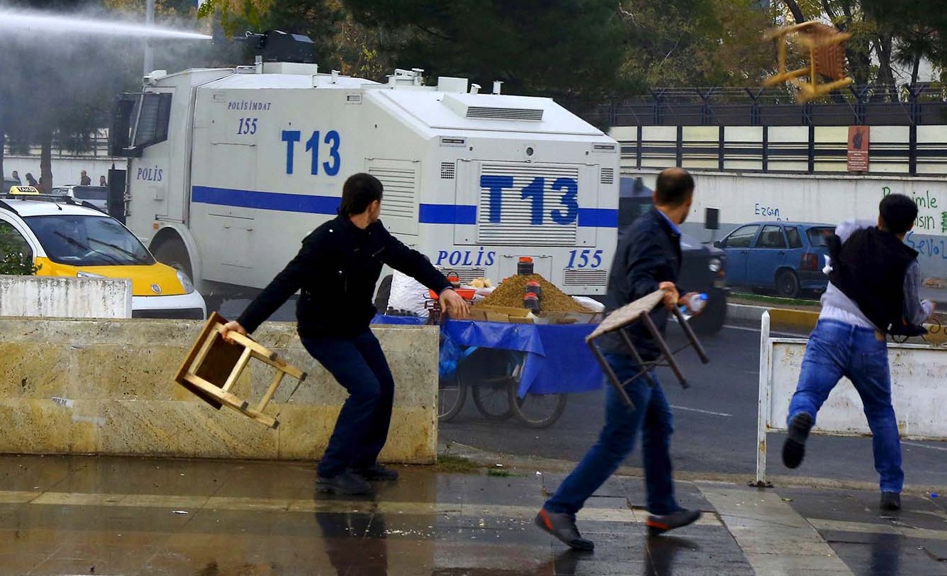 Протест в Стамбуле разогнан водометами и слезоточивым газом