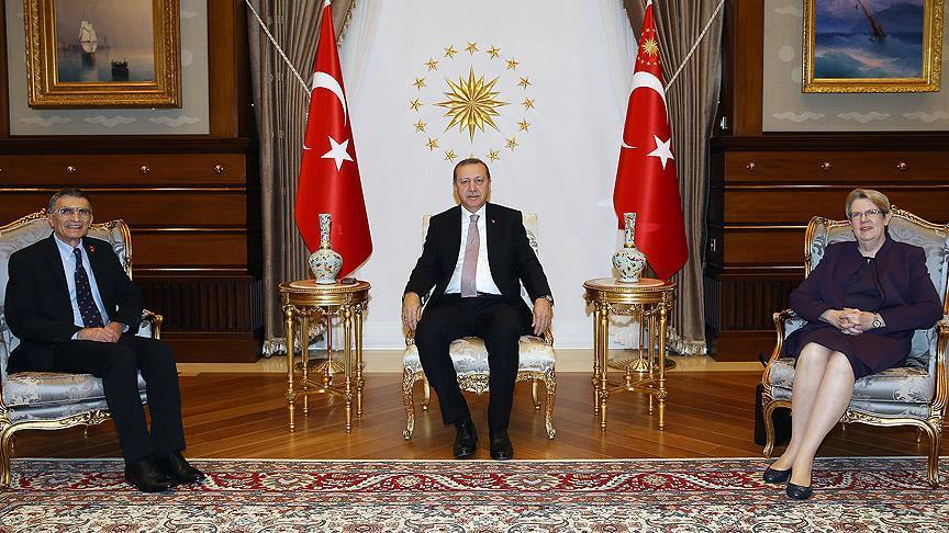 Эрдоган принял Нобелевского лауреата Азиза Санджара