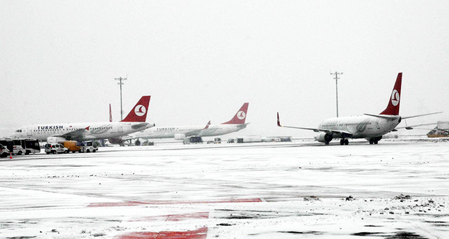 Стамбул отменяет рейсы в ожидании снежной бури