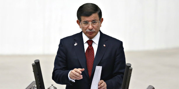 Давутоглу отменил встречу с прокурдской партией HDP