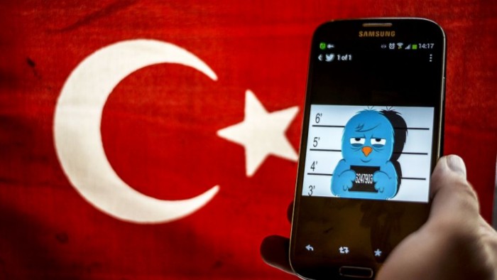 Турция оштрафовала Twitter на 150 тысяч лир