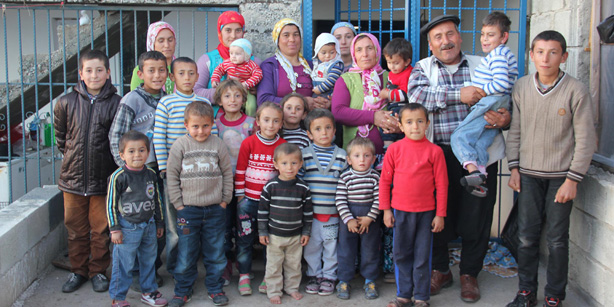 В Газиантепе живет семья с 17 детьми