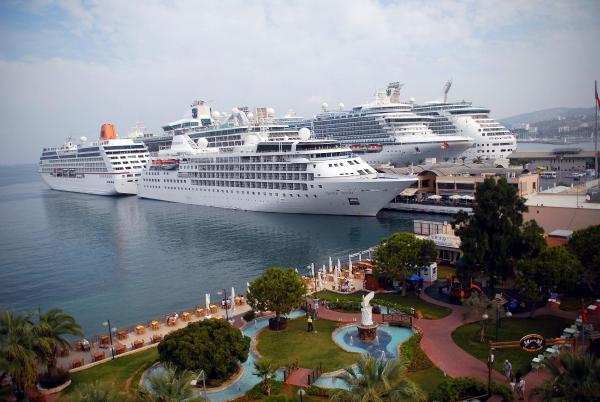Крупнейшие круизные компании отказываются от Турции