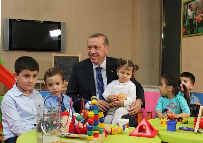 Детский марш в честь дня рождения Президента