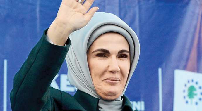 Оппозиция подаст в суд на первую леди Турции