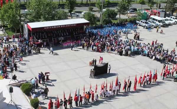 А детский ли праздник?