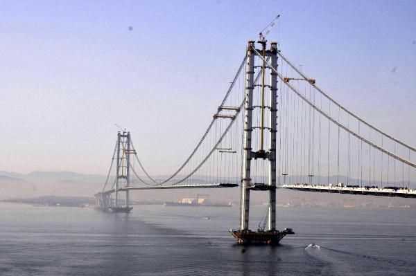 Мост-рекордсмен в Измите почти закончен