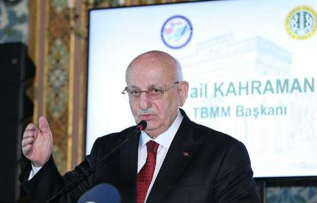 Спикер ВНСТ настаивает на «религиозной Конституции» Турции