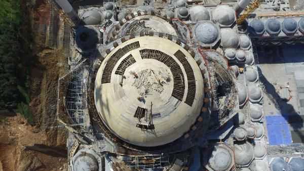 Строители приступили к возведению купола мечети Чамлыджа