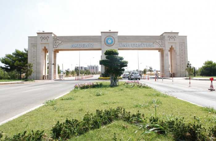 Корь вызвала панику у студентов Университета в Анталье