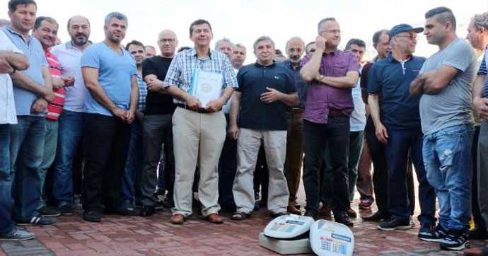 Торговцы курортного Кемера вышли на митинг