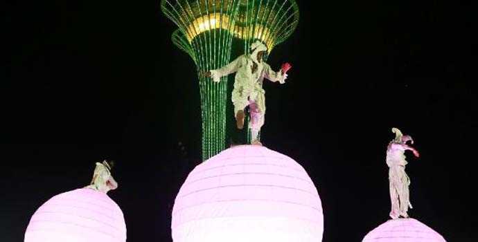 «Странные фрукты» удивляют посетителей ЭКСПО