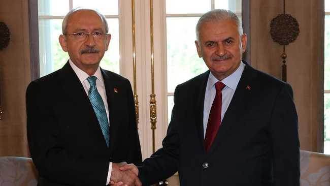 Лидеры АКР и СНР пожали друг другу руки