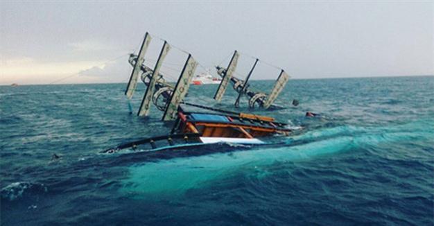 Водолазы обнаружили тела двух женщин на затонувшей яхте