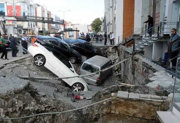 Автомобильная парковка в Стамбуле ушла под землю