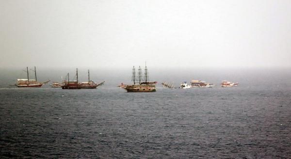 Кораблекрушение прогулочной яхты в Анталии обошлось без жертв