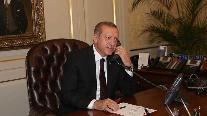 Эрдоган поздравил Макрона с победой на выборах