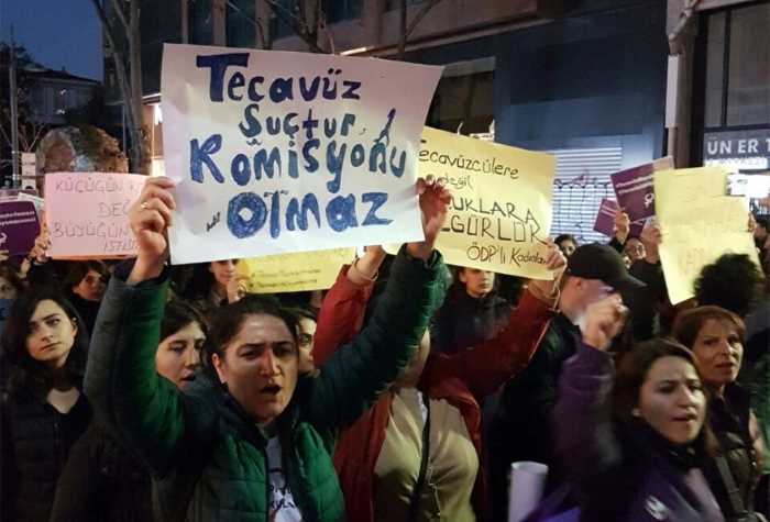 Протесты против нового закона прокатились по Турции