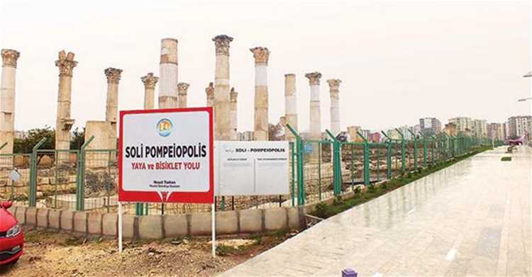 По археологическому музею на велосипеде