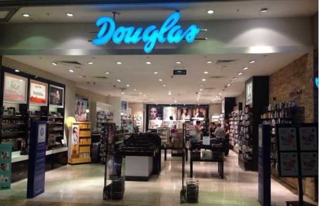 Магазины косметики Douglas покидают Турцию