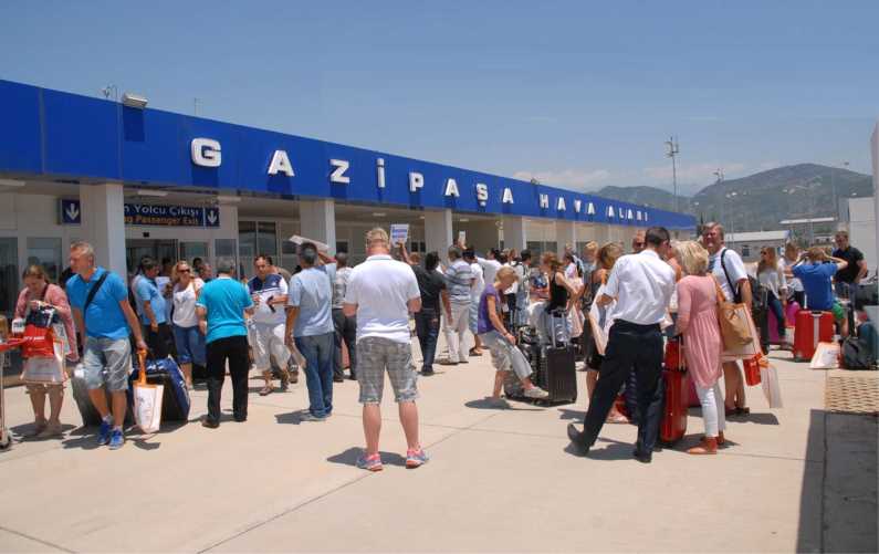 Azur Air полетит из Москвы в Аланию