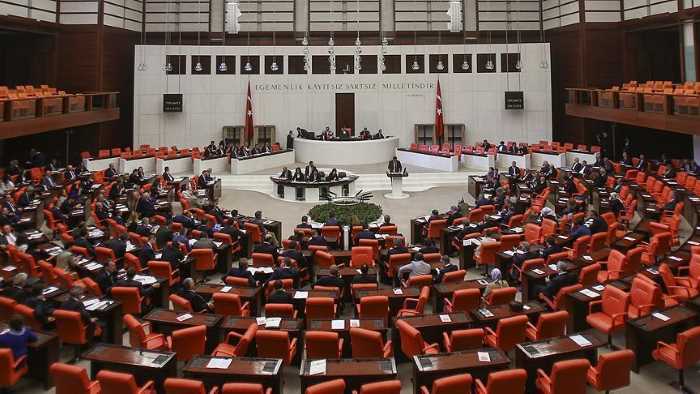 АКР желает снизить избирательный порог в парламент