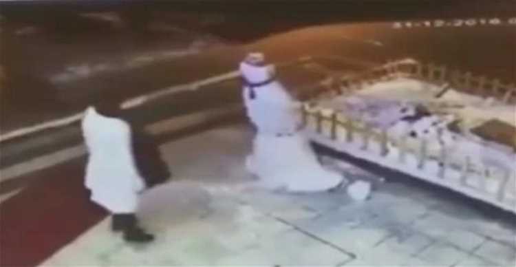 Столичный снеговик оказался не так прост