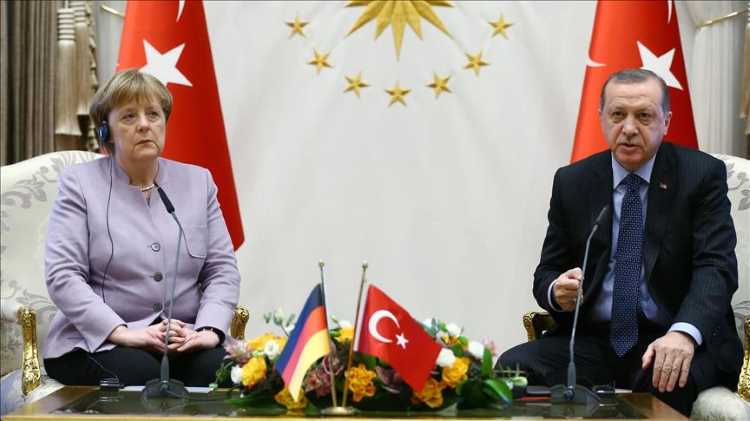 Меркель встретилась с Эрдоганом и Йылдырымом