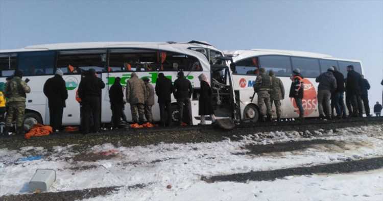 Столкновение двух автобусов: 6 погибших, 16 пострадавших