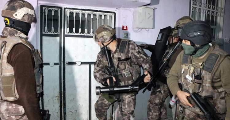 Полиция задержала депутатов HDP в Стамбуле