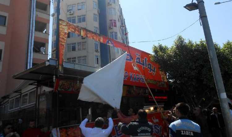 Адана избавляется от арабской вязи