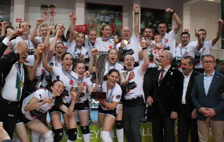 Волейболистки из Бурсы стали чемпионками Европы