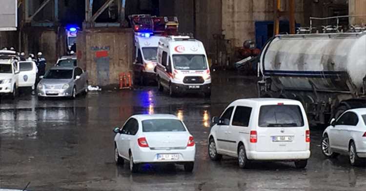 Трое рабочих погибли на заводе от отравления газом