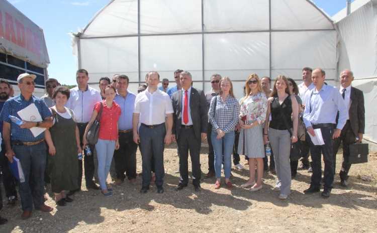 Минсельхоз инспектирует фермеров Анталии, Измира и Мерсина