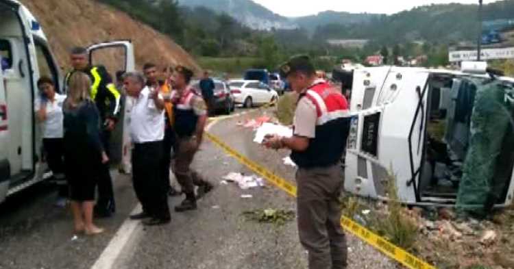 Российские туристы пострадали в ДТП с автобусом