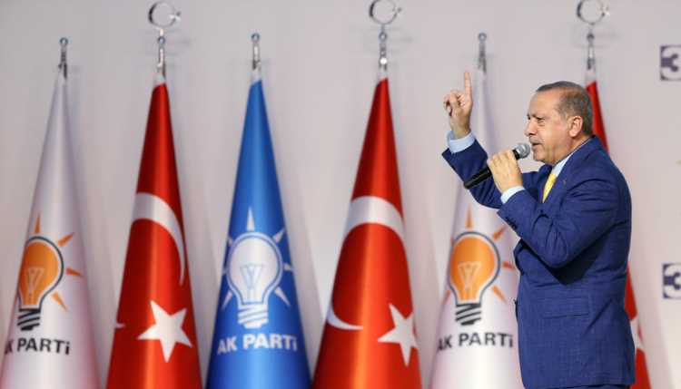 Президент Турции обрушился с критикой на оппозицию