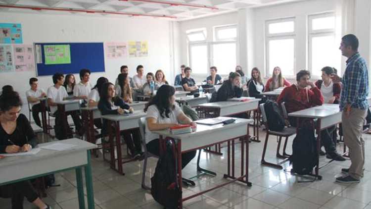 Турецким школьникам предложат учить украинский язык