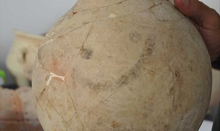 Первый в истории «смайлик» обнаружен в Турции