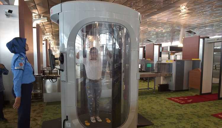 В трех аэропортах Турции появятся сканеры тела
