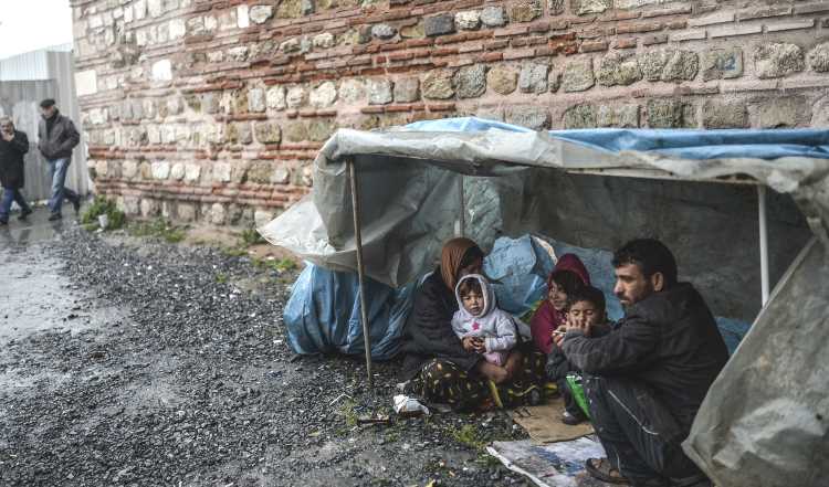 52% сирийских беженцев не покинут Турцию