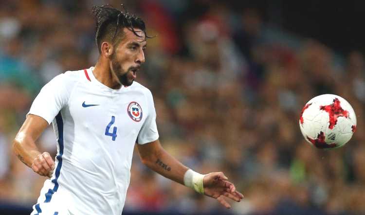 Маурисио Исла на пути в «Фенербахче»