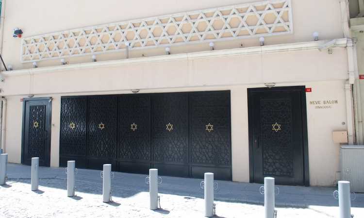 Националисты заблокировали стамбульскую синагогу