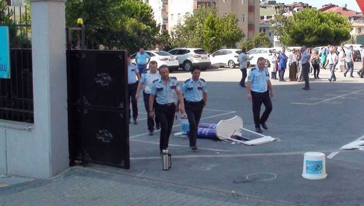 Перестрелка во дворе школы: 1 убитый, 2 раненых