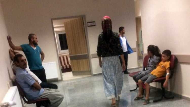 Около 200 детей отравились школьным обедом