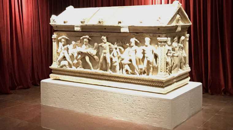 Саркофаг Геракла вернулся в родную Анталью