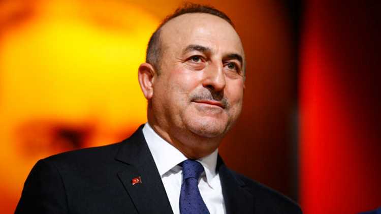 Глава турецкого МИД заговорил по-русски