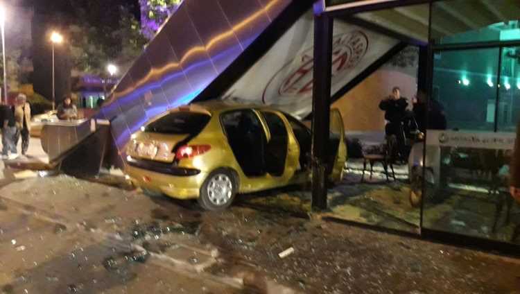 Россиянка протаранила машиной кафе в Анталии