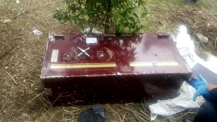 В Адане на улице был обнаружен сейф с золотом