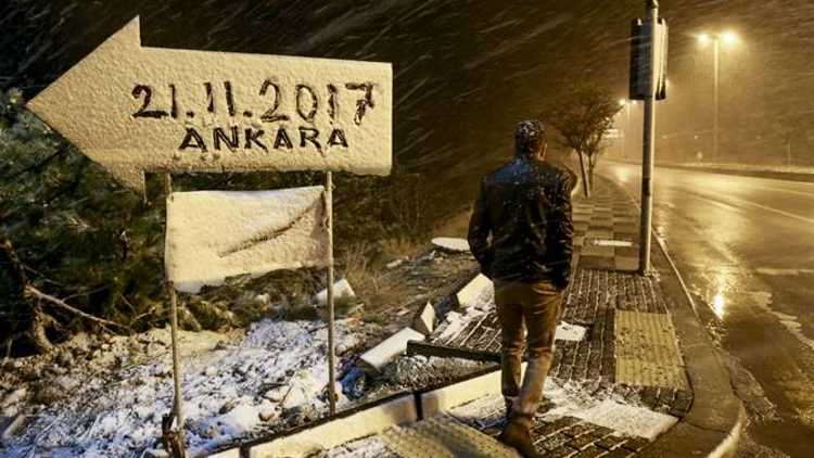 Анкара встречает первый снег в этом году