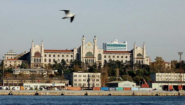 Выдан ордер на арест 42 сотрудников Университета Мармара